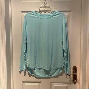 BNWOT Women’s long sleeved athletic top
